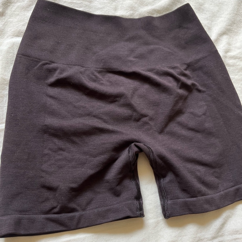Alphalete Amplify Chocolate Brown size small shorts